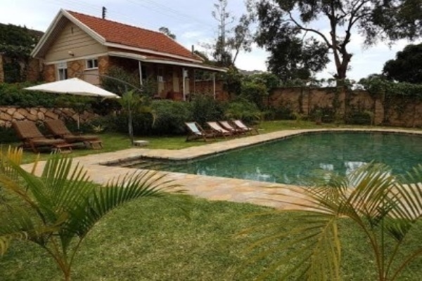 Pineapple Guest House. Entebbe.